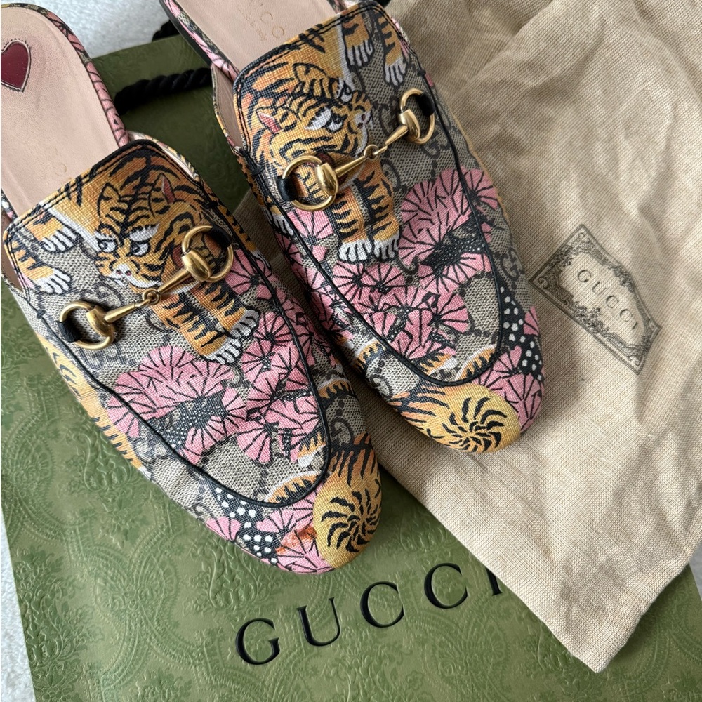 Gucci Princetown Women's Pink and Tan Tiger Floral Loafers